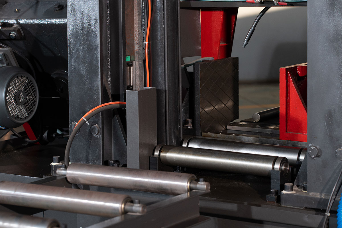 1727223910822025.jpg 鋸床廠家